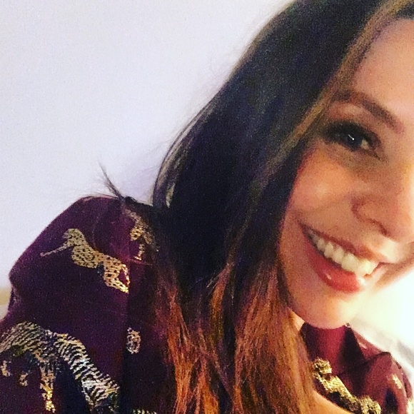 Meet Elizabeth - Picture 1 of 1